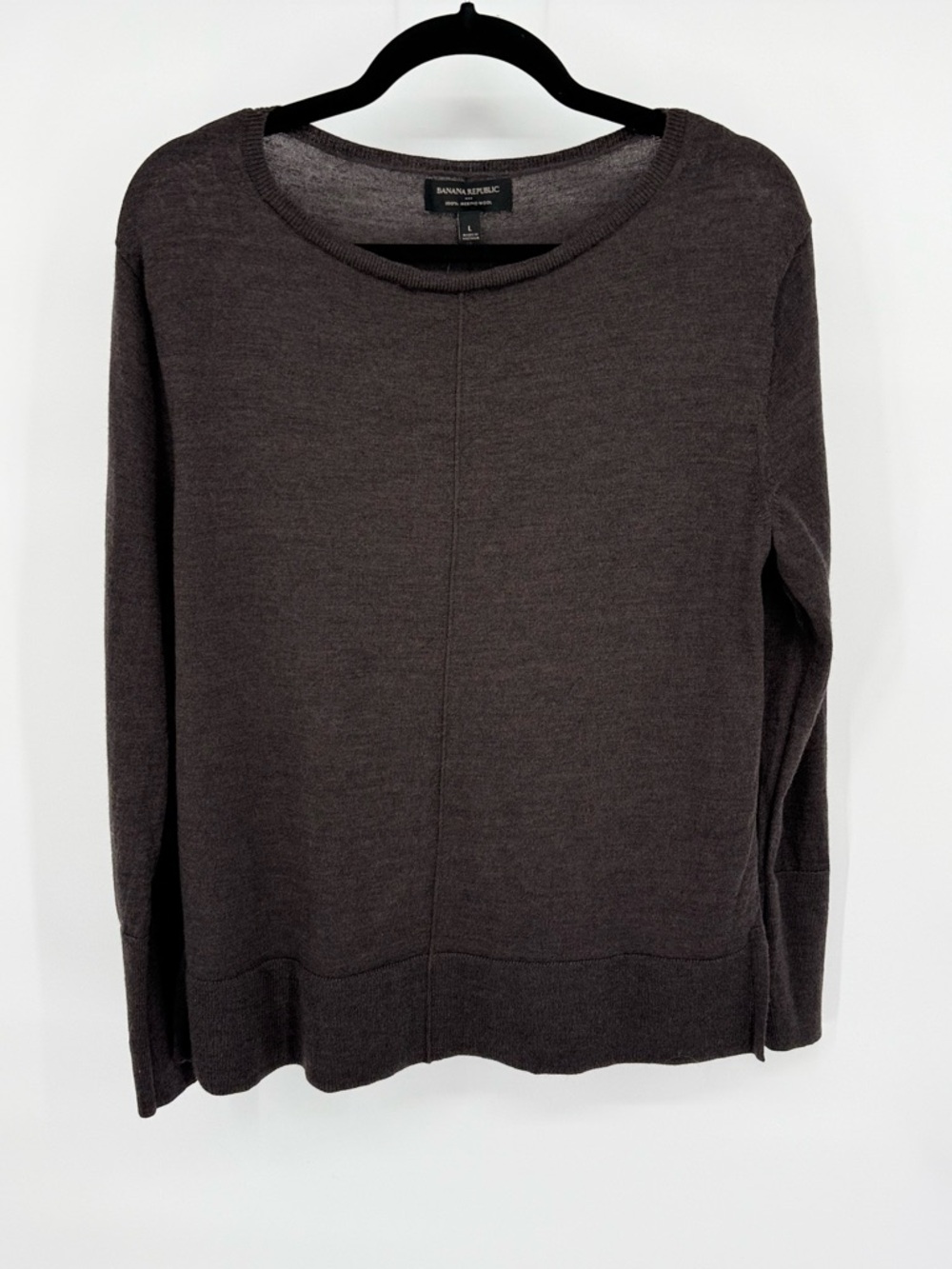 Banana Republic Merino Wool Sweater Large Minimalist Lightweight Knit Classic